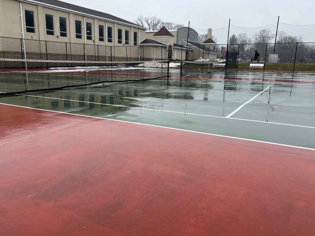 Both Men's and Women's tennis look to have a stellar season on the courts.